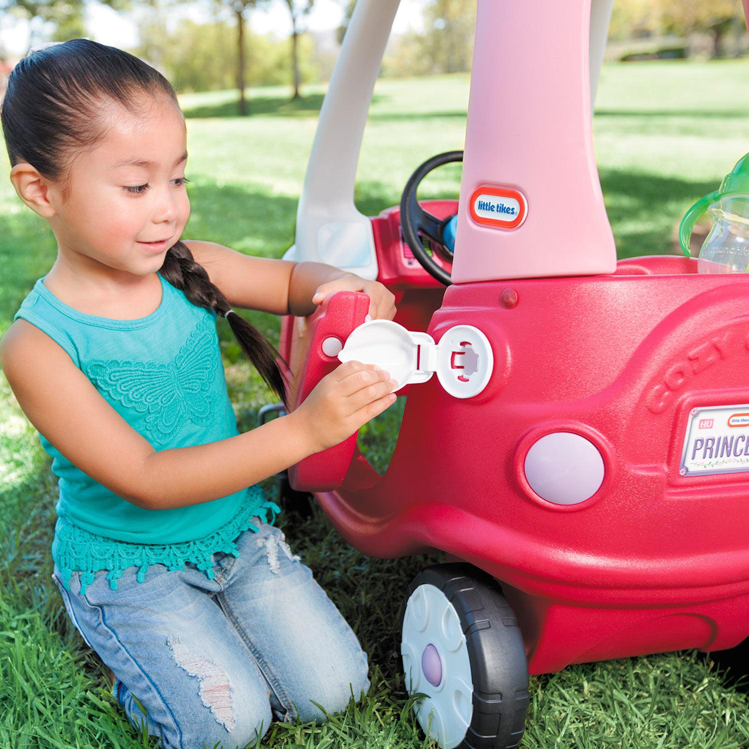 Princess Cozy Coupe® - Princess-Themed Coupe with Removable Floorboard for Growing Toddler Riding Adventures