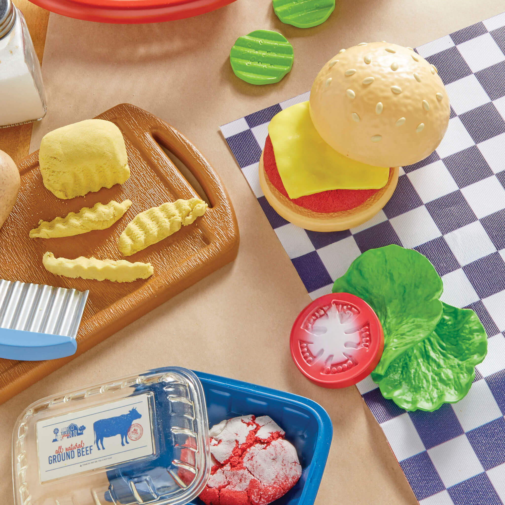 Creative Chefs™ Cheeseburger and Fries Kit - Recipe-Guided Cheeseburger Playset with Utensils for Backyard Barbecue and Restaurant Role Play