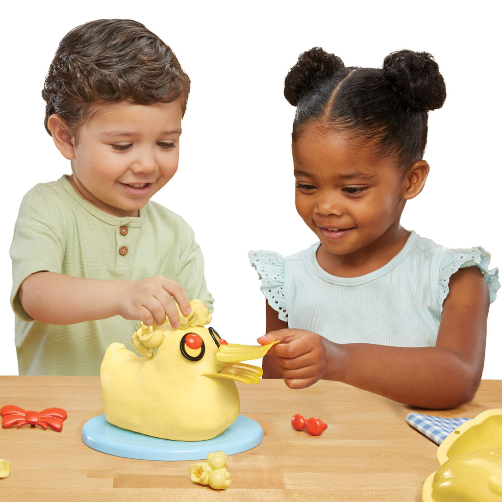 Creative Chefs™ Bluey - Duck Cake Kit - Bluey Duck Cake Set with Reusable Make-It Mix for Creative Dessert Role Play