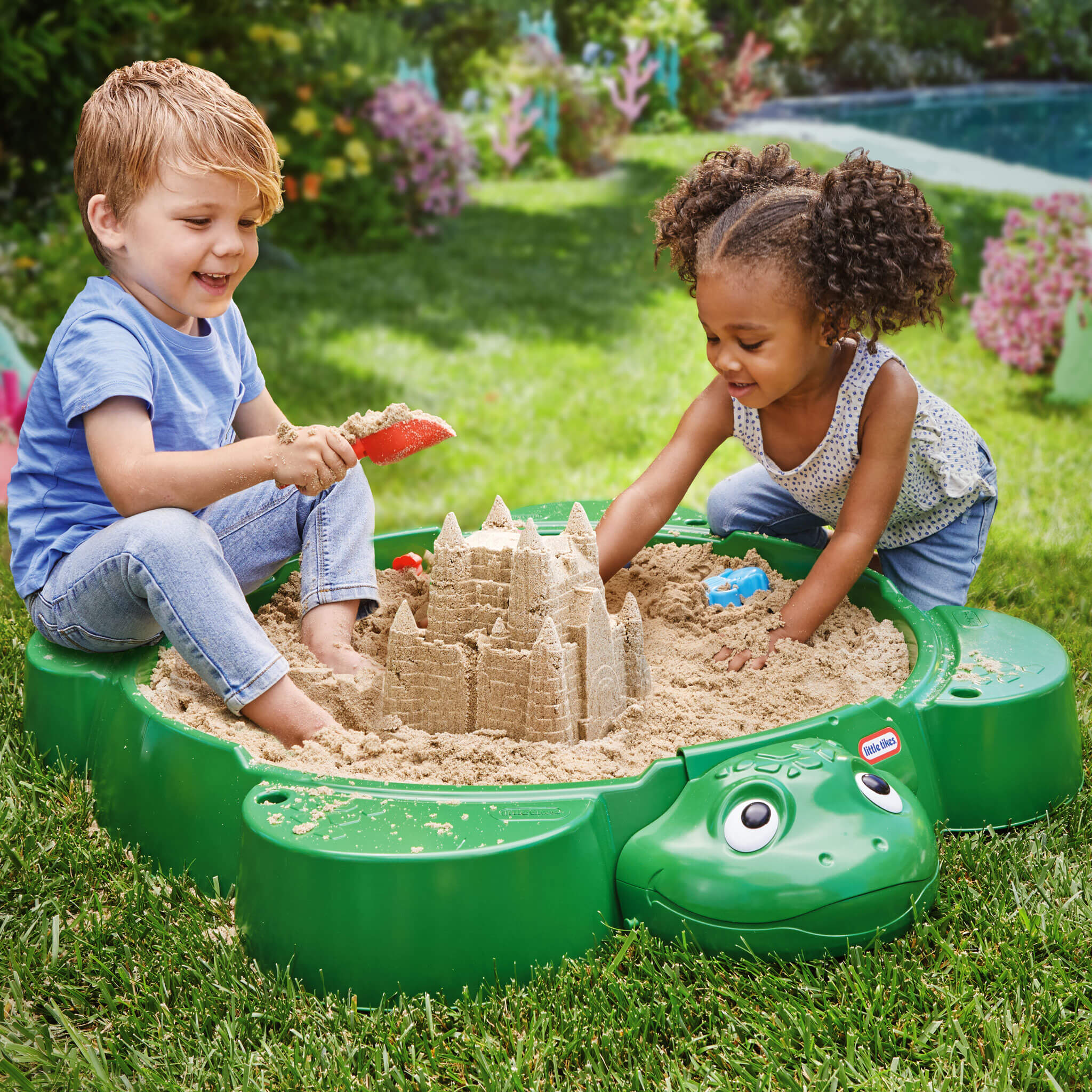 Turtle Sandbox - Classic Turtle Sandbox with Built-In Seats for Backyard Digging, Building and Sensory Play